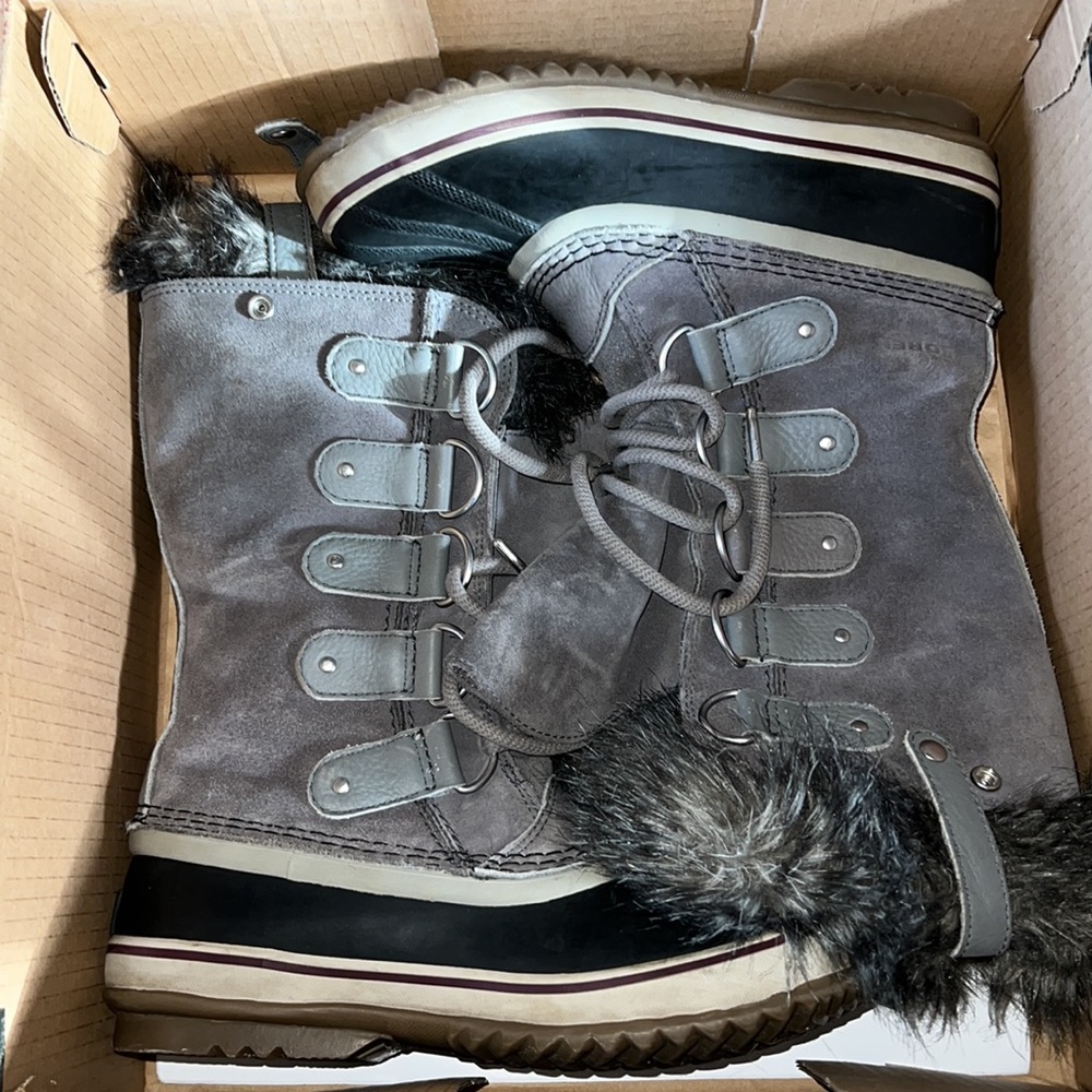 Joan of Arctic SOREL winter boots - Women’s Size 8